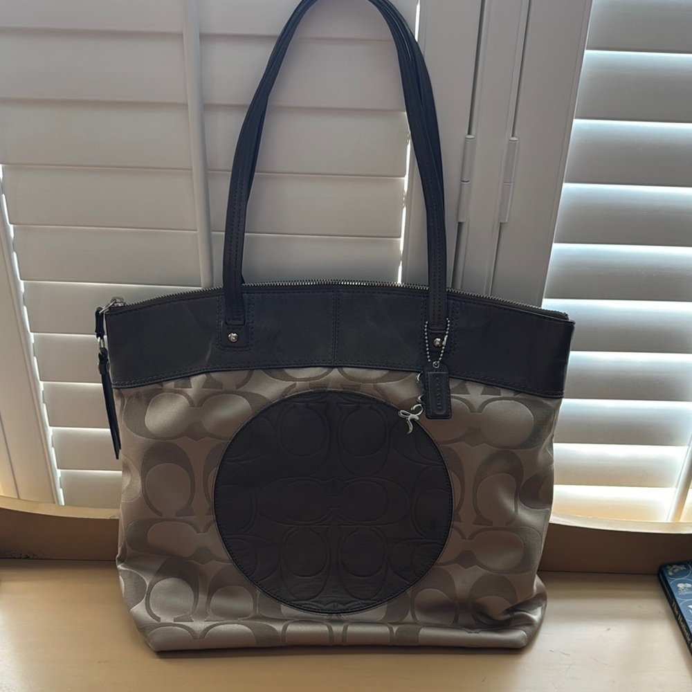 Coach Signature Tote Bag - Tan and Taupe